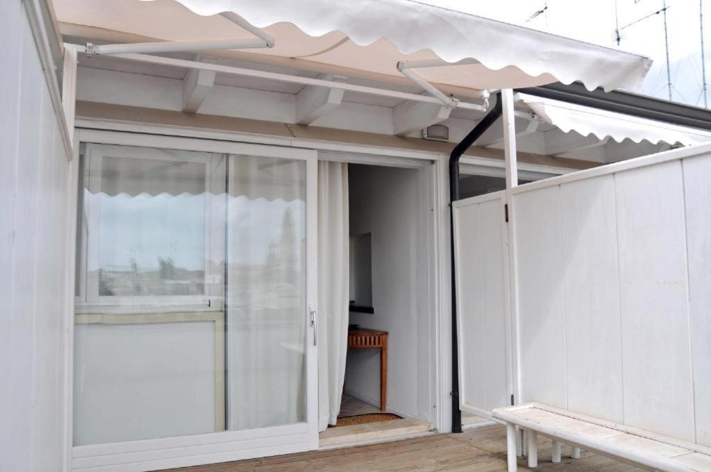 Le Tre Civette Bed & Breakfast เลชเช ภายนอก รูปภาพ