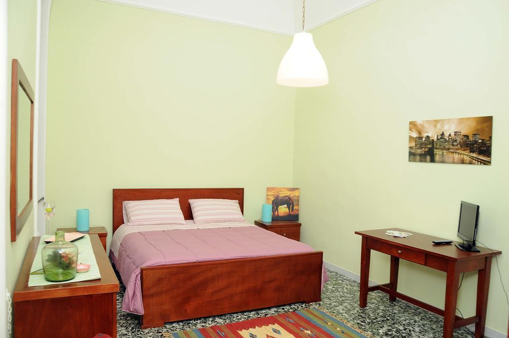 Le Tre Civette Bed & Breakfast เลชเช ภายนอก รูปภาพ