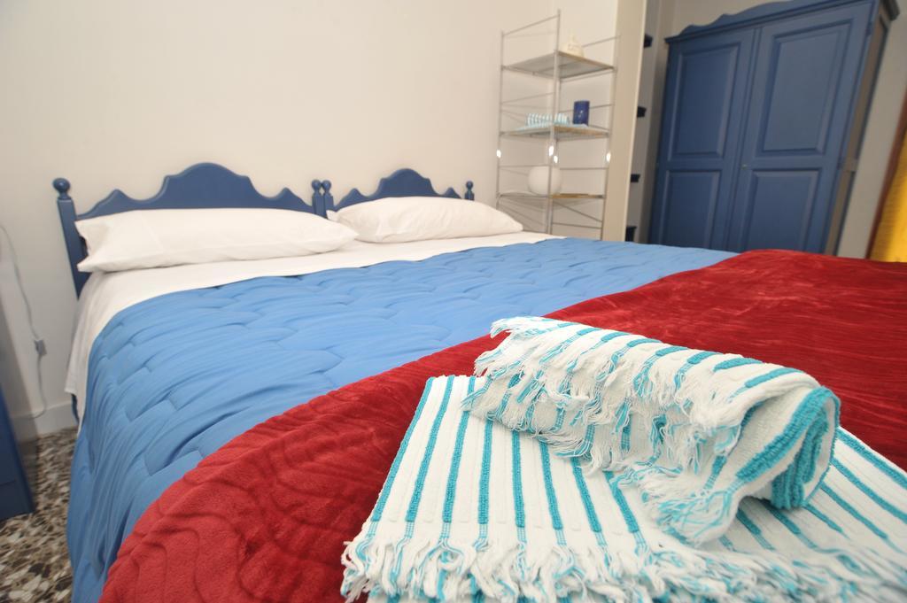 Le Tre Civette Bed & Breakfast เลชเช ภายนอก รูปภาพ