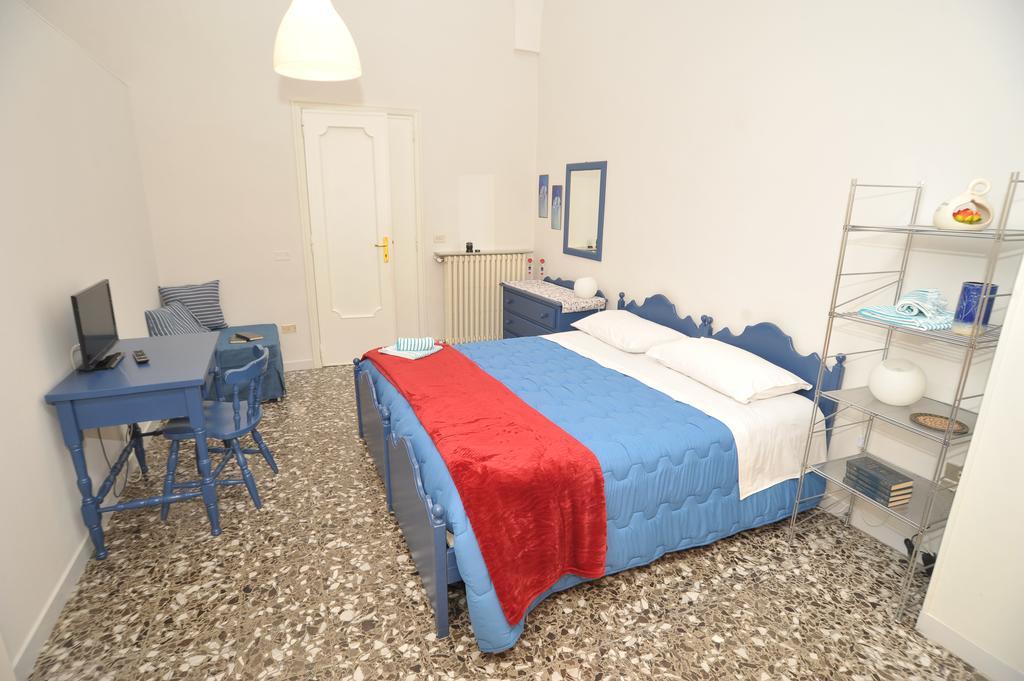 Le Tre Civette Bed & Breakfast เลชเช ภายนอก รูปภาพ