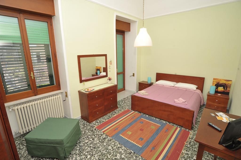 Le Tre Civette Bed & Breakfast เลชเช ภายนอก รูปภาพ