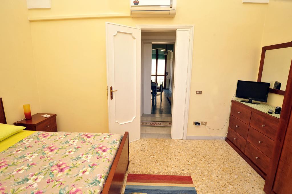 Le Tre Civette Bed & Breakfast เลชเช ภายนอก รูปภาพ