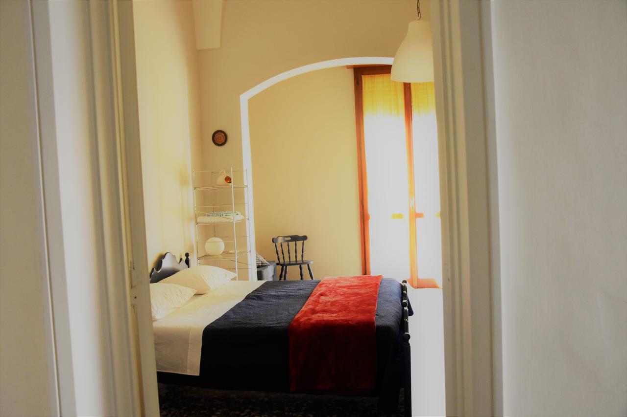 Le Tre Civette Bed & Breakfast เลชเช ภายนอก รูปภาพ